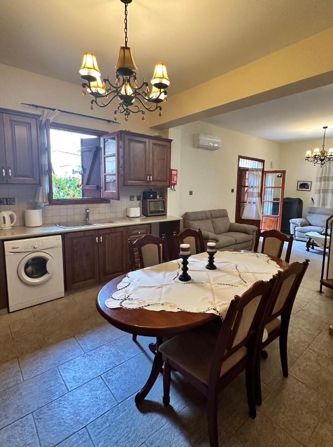 Villa Saint George Stone Costa Demetriou Kathikas Exterior foto