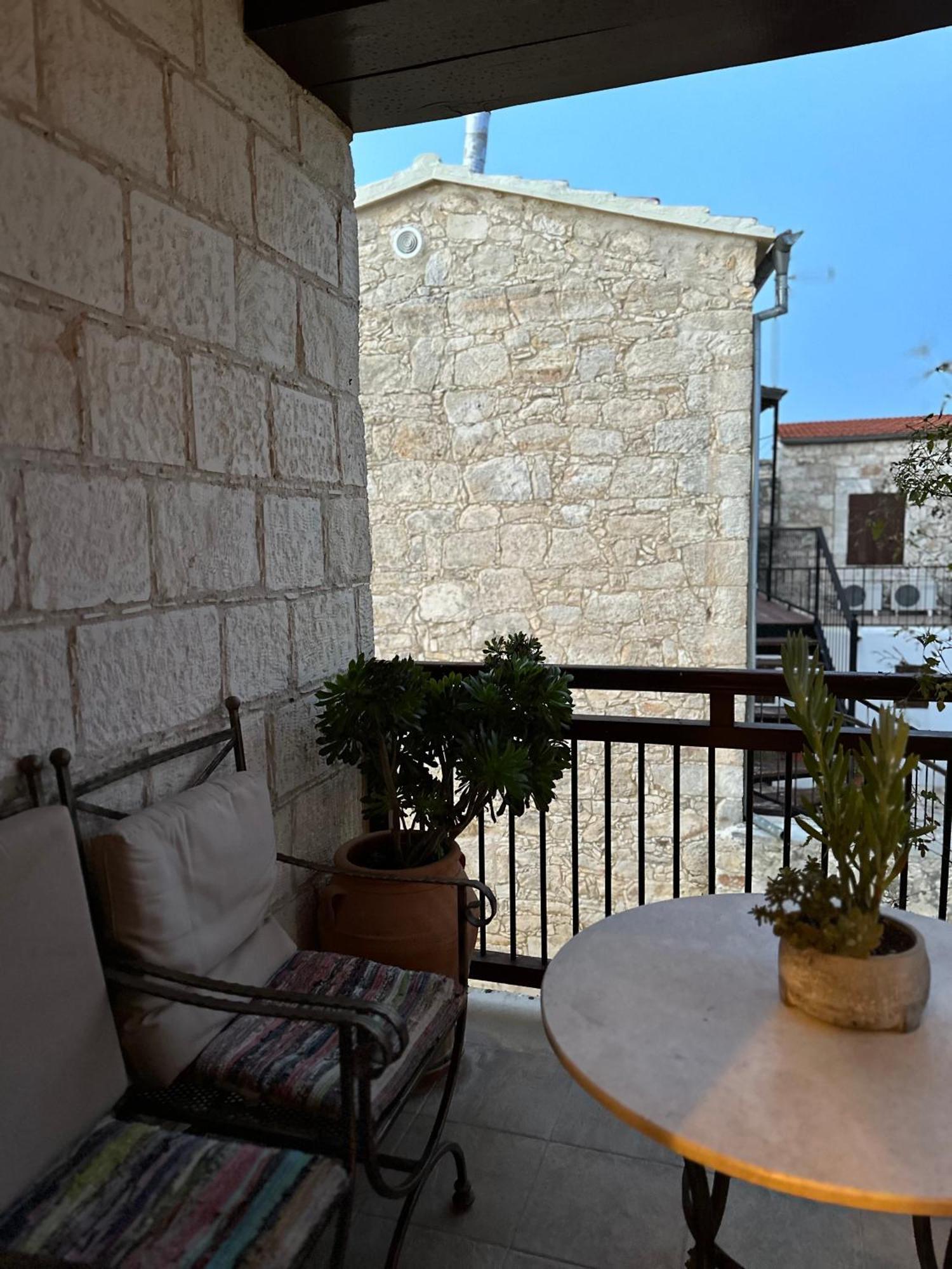 Villa Saint George Stone Costa Demetriou Kathikas Exterior foto