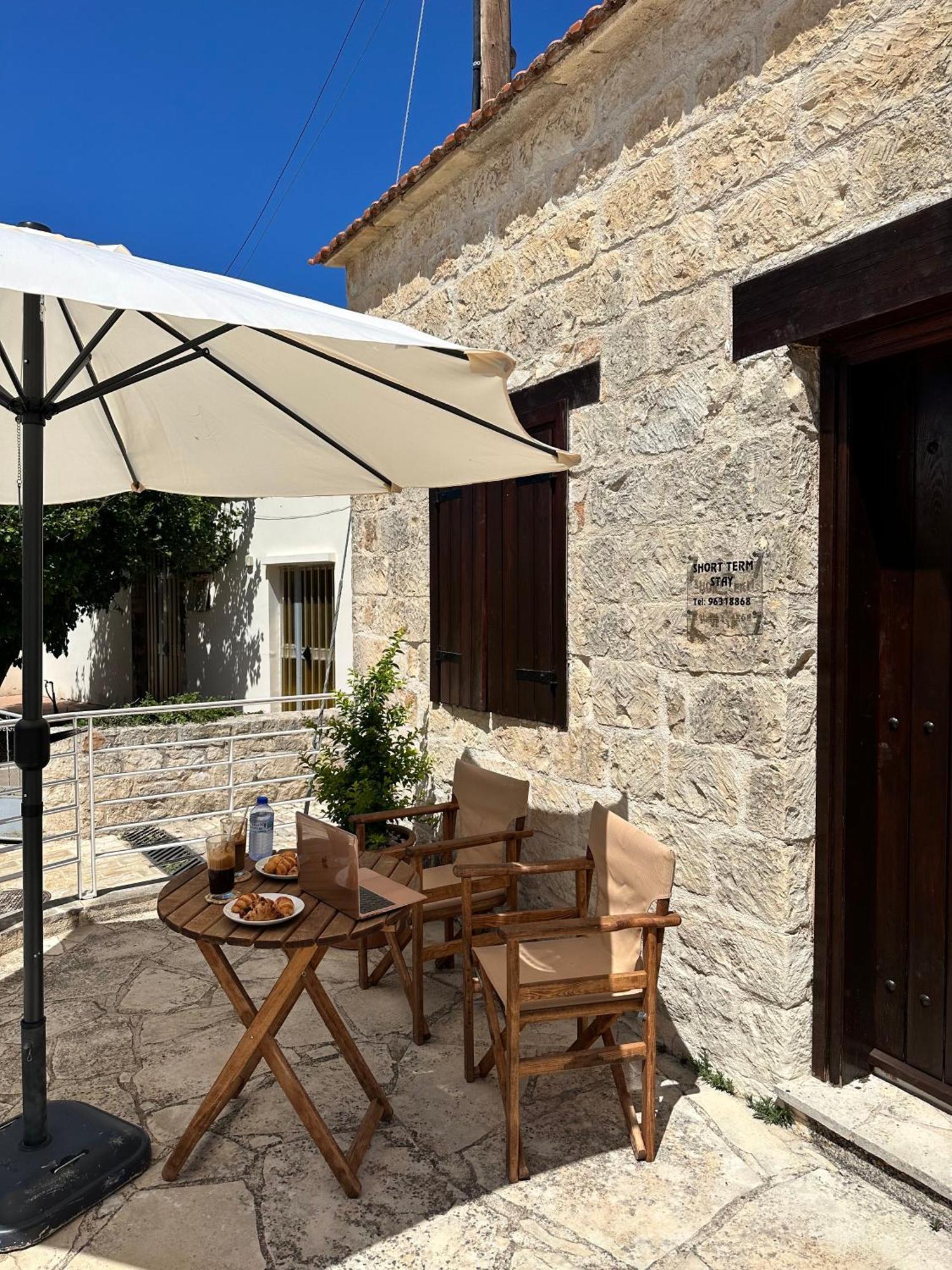 Villa Saint George Stone Costa Demetriou Kathikas Quarto foto